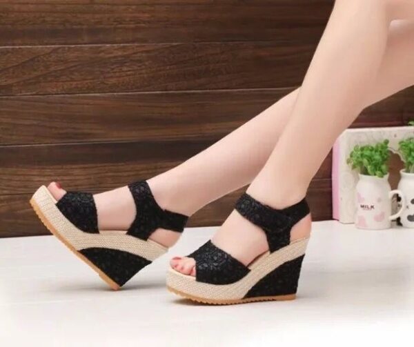 Flat bottom high heel sandals - Image 7