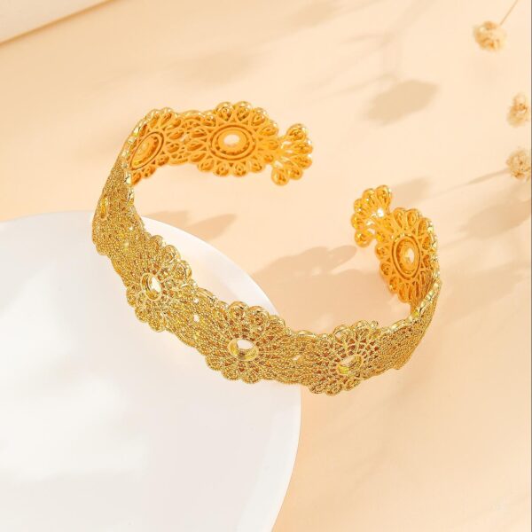 1pcs Luxury Style Gold Bracelet Hollowed Out Lace Flower Design Wedding Gold Jewelry - Image 4